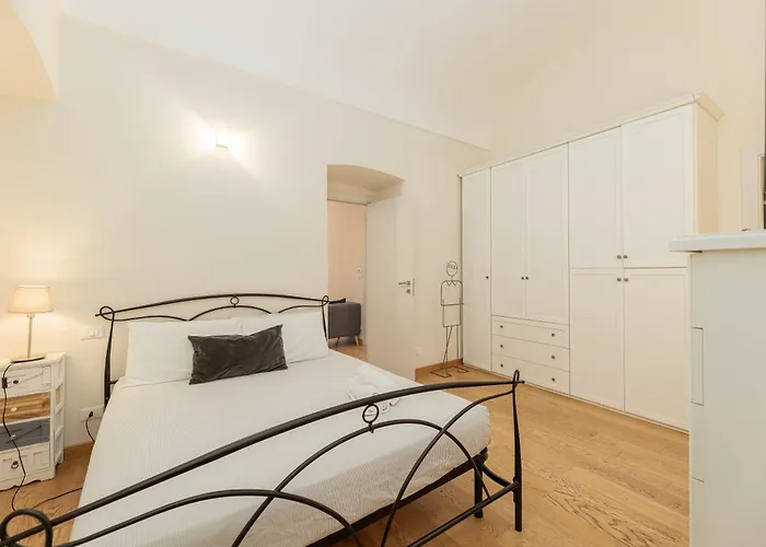 B-homy - Palazzo Reale Daire *